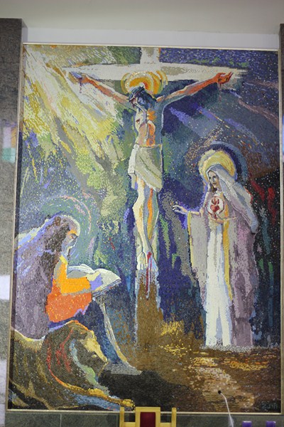 SLIKE: Postavljene slike mozaika u crkvi